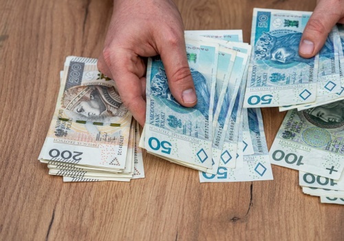 Praca ze stabilną umową, płacą do 18 tys. zł brutto. Otrzymasz dodatkowe świadczenia, wystarczy CV