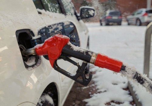 Złe paliwo w baku. Ten błąd może zniszczyć silnik w kilka minut