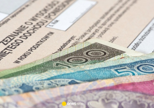 PIT z ZUS dla emeryta. Czy emeryt musi składać zeznanie podatkowe?