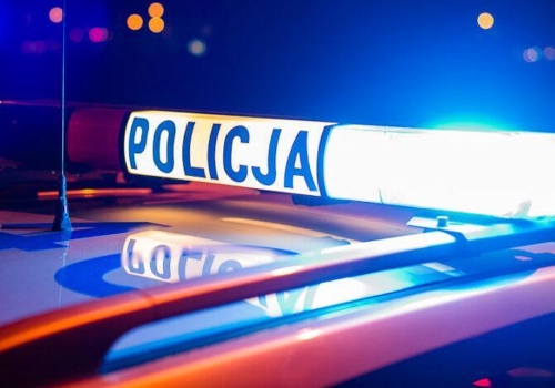 Chwycił torebkę i wybiegł na zewnątrz. Teraz odpowie za recydywę