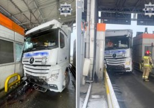 Ciężarówka wjechała w bramkę autostrady A4. Utrudnienia koło Gliwic