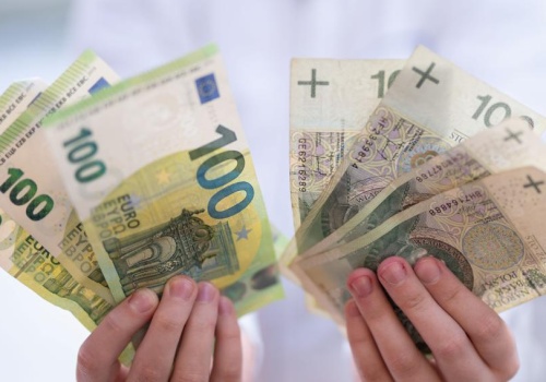 Euro-złoty bliżej 4,20 zł. Frank szwajcarski pozostaje mocny