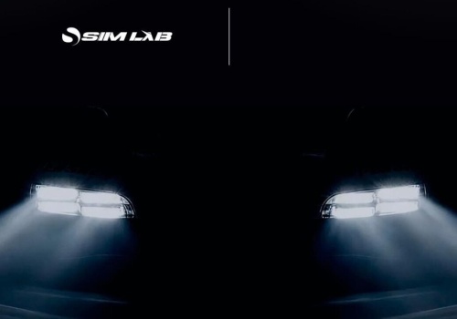 Reflektory Porsche 963 w zwiastunie Sim-Laba. Szykuje się nowa kierownica?