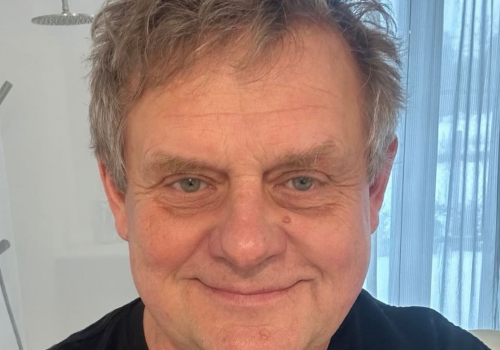 Kazik Staszewski przerywa milczenie po chorobie. 