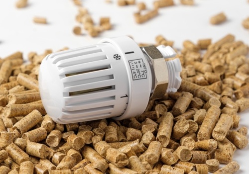 Pellet znika ze sklepów, ceny szybują. Czyja to wina?