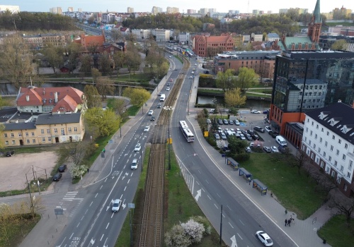 Niezależna analiza komunikacji miejskiej się oddala