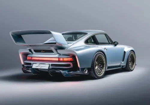 Singer DLS Turbo „Sepang Commission” idzie pod młotek: 964 po renowacji, 720 KM i dwa nadwozia