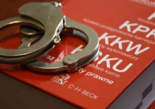 Wyskoczył przez okno. Trafił do więzienia