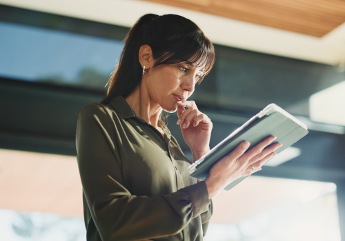 Firmy pod presją. Menedżerowie widzą trudniejsze warunki, ale nie tracą optymizmu
