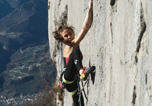 Laura Rogora i płytowy test na szóstkę. Pada czwarte przejście „Niobe” 9a