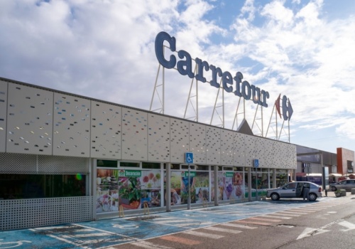 Kto przejmie Carrefour Polska – państwowy gracz, prywatny inwestor czy nikt?
