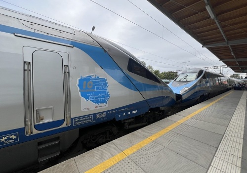 PKP Intercity: Pasażer sam skasuje bilet w pociągu. Testy w Pendolino