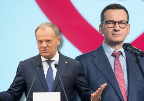 Stalowa Wola a program SAFE. Tusk pisze do PiS o „szczycie bezczelności”. Morawiecki nie gryzł się w język