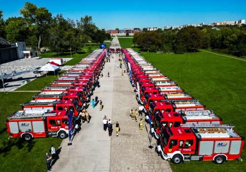 Kilkadziesiąt nowych wozów dla małopolskich OSP
