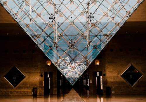 Kolejny skandal w Luwrze. Straty liczone w milionach