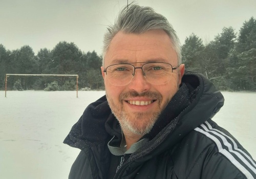 Jarosław Sarna będzie radnym miejskim w Ostrowcu. Mandat obejmie po rezygnacji Daniela Strojnego