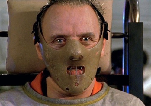 Po 35 latach aktor niezapomnianego Milczenia owiec postanowił przeprosić społeczność trans