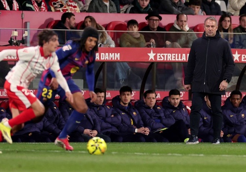 FC Barcelona przegrała przez sędziego? Flick mówi wprost. 