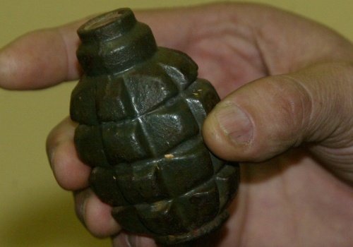 Niebezpiecznie na granicy z Ukrainą. Jeden z podróżnych miał granat. 