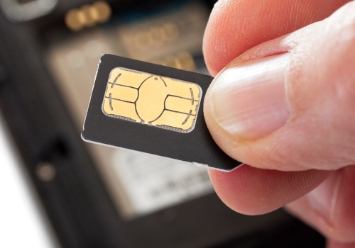 Znany operator będzie musiał zwrócić pieniądze klientom. UOKiK uznał, że kary naliczano bezprawnie