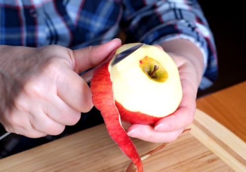 Kiedy najlepiej jeść jabłko? Godzina ma znaczenie dla trawienia! Eksperci wskazują porę dnia