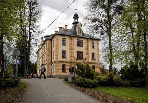 Mieli odpoczywać w nich m.in. górnicy. Do dziś śląskie piramidy rzucają turystów na kolana