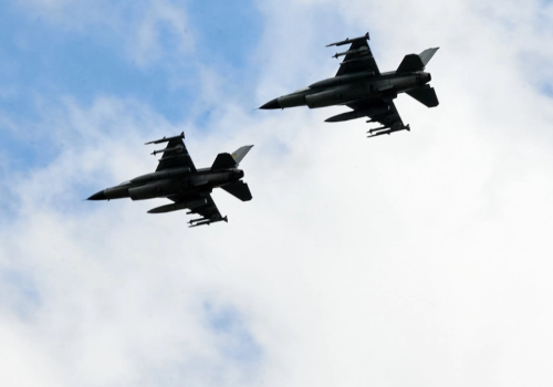 Tajemnicza eskadra F-16. Media: Piloci z USA i Holandii nad Kijowem