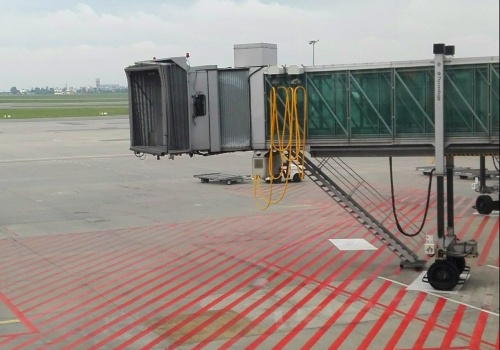 Port Polska: Sześciu oferentów na produkcję i dostawę rękawów pasażerskich