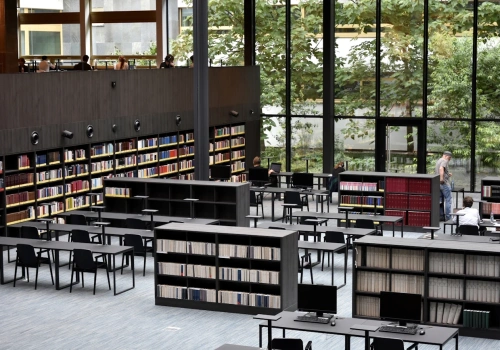 Akademicki paraliż zamiast realnej ochrony? Raport o skutkach nowelizacji KSC dla polskich uczelni