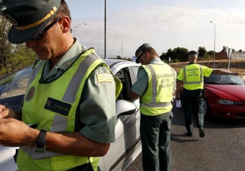 Karnawał na drogach: 214 tys. mandatów i apel o rozwagę