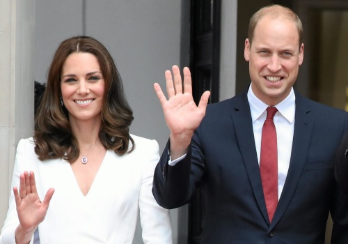 Za murami pałacu wrzało. Nowe doniesienia o rodzinie królewskiej. Książka ujawni kulisy