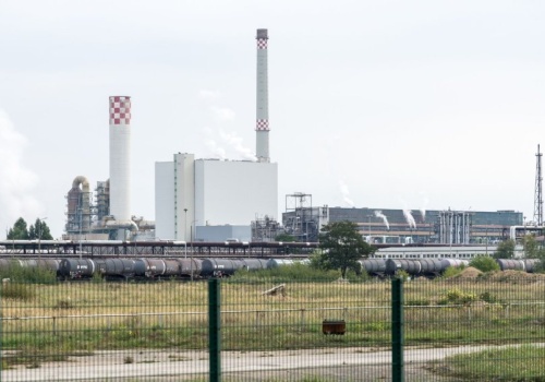 Koniec tarczy dla Rosnieftu. Waszyngton wywoła paliwowy chaos na stacjach?