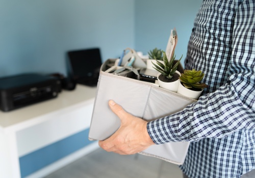 Programy dobrowolnych odejść w nowej odsłonie. Częściej kameralne niż masowe