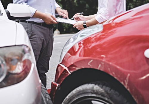 Drobna stłuczka, gigantyczny rachunek. Koszty napraw dla 20 modeli