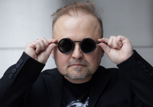 Pracuje z najlepszymi w Polsce i USA. 