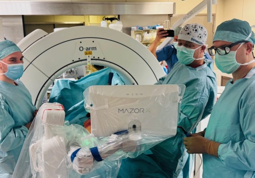 Rewolucja w operacjach kręgosłupa. Lekarzom ze szpitala Copernicus pomaga nowoczesny robot