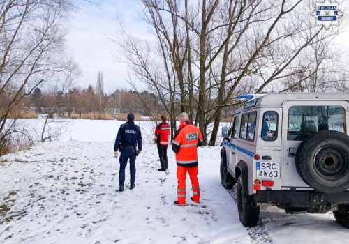 Bezpieczne ferie: wspólne patrole nad zamarzniętymi akwenami