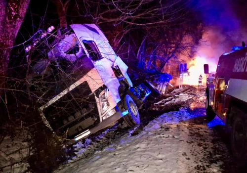 Tragiczny wypadek autokaru na Słowacji – kierowca ciężarówki okrzyknięty bohaterem