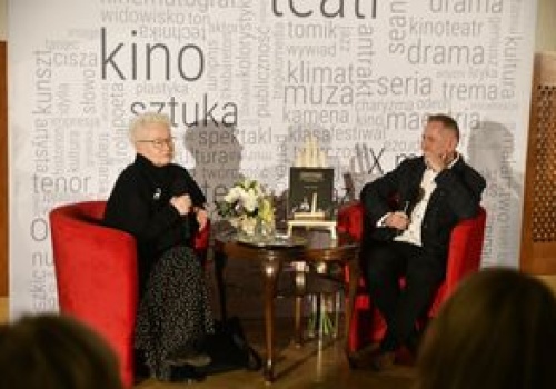 Piła oklaskuje małe teatry. Wieczór z Wiesławą Szczygieł