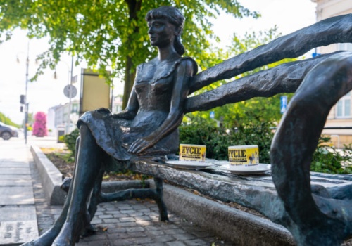 „Uparte serce” – opowieść o Poświatowskiej walczącej o prawo do miłości