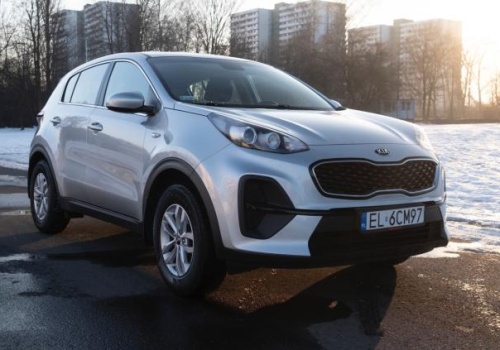 Rynek aut używanych w Polsce w 2025 roku w pigułce. Najważniejsze trendy i wnioski