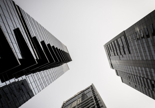 Liderzy firm redefiniują komunikację przez pryzmat ryzyka i zaufania