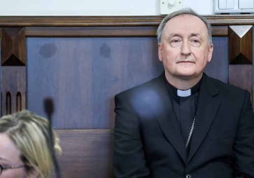 Pierwsza taka sprawa w Polsce. Biskup stanął przed sądem