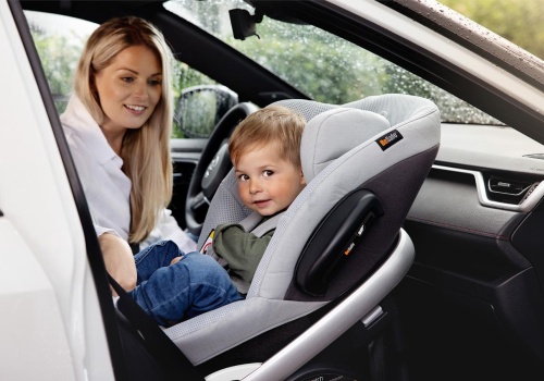 Standard RWF – Dlaczego jazda tyłem to najwyższa forma ochrony dziecka