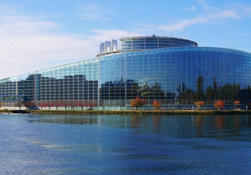 Unia Europejska z 20. pakietem sankcji wobec Rosji. Na celowniku ropa i minerały