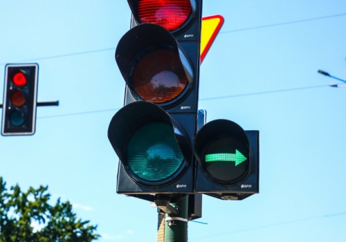 Kierowca i pieszy na zielonym. Niewiedza kosztuje 1,5 tys. zł