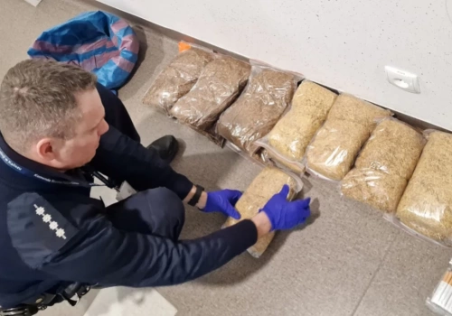 Kaliscy policjanci przejęli kontrabandę