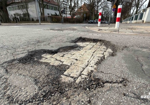 Mróz powoli odpuszcza, więc czas na łatanie ubytków w asfalcie