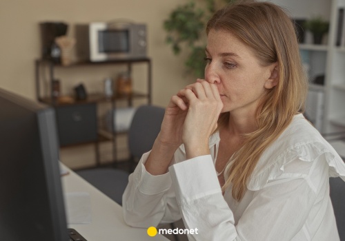 Siedem znaków, że żyjesz w wysoko funkcjonującej depresji. Te objawy mogą wyniszczać psychikę