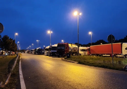 Bruksela chce rozwinąć rekrutację kierowców spoza UE – raport i powiązany projekt